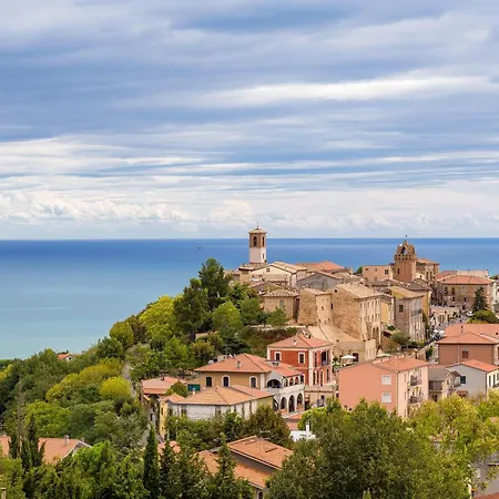 Luci Della Collina Boutique Relax