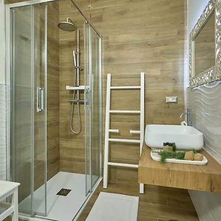 Luci Della Collina Boutique Relax