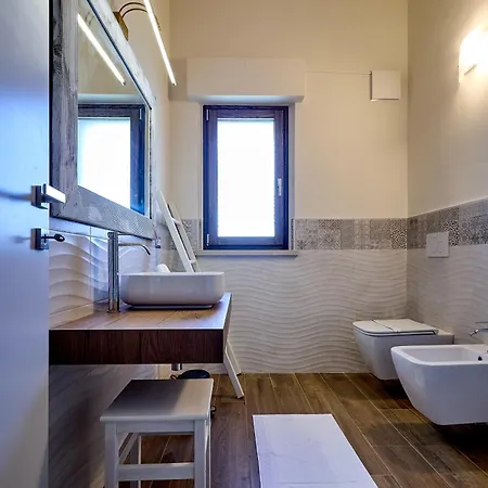 Luci Della Collina Boutique Relax